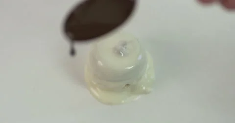 4k slow motion shot of preparing macaroons. Video stock 47554161