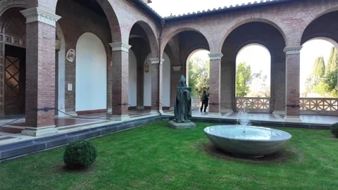 4K Slow Motion View Of Silent Monastery Courtyard Rome 動画素材 331541431