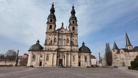 4K Slow Motion Of White Baroque Towers 스톡 동영상 333919701