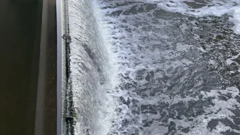 4k Small waterfall. Gateway with falling water. Slow motion. 스톡 동영상 159639122