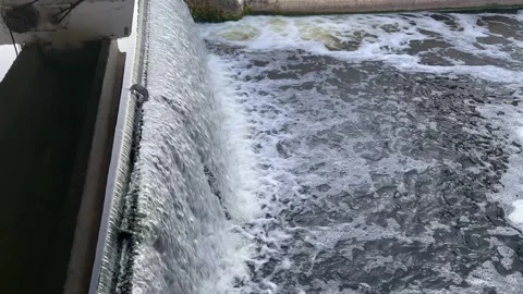 4k Small waterfall. Gateway with falling water. 스톡 동영상 160548194