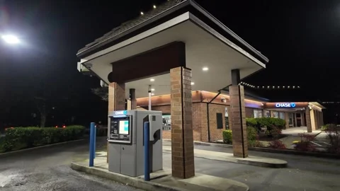 4K smooth stabilized walking footage of Chase Bank drive through lanes and ATM 스톡 동영상 326640464