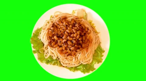 4k spaghetti with beans in tomato sauce on plate Video stock 49667383