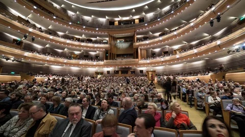 4k Spectators take seats before the performance theatre timelapse Stock-Footage 87565469
