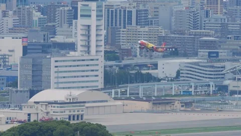 4K Spring Airlines Airbus A320 B-8248 Taking Off at Fukuoka Airport Japan Vidéo 336247819