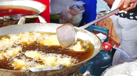 4K spring roll and all deep fried in pan with hot oil at chinese restaurant i Video stock 68342083