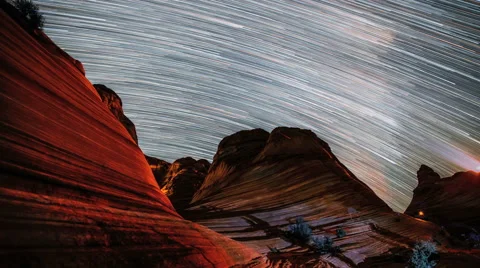 4K Star Trails Over The Wave Arizona Sandstone Night Stockbeeldmateriaal 43125377
