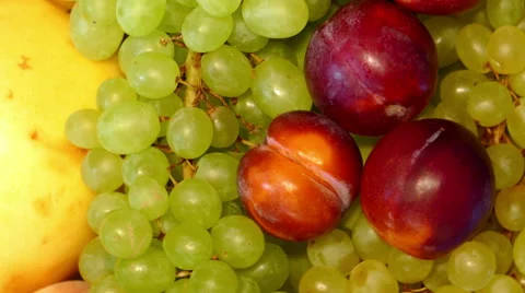 4k – Summer fruit – plums, pears, apples, peaches, grapes Stock Footage 55649393