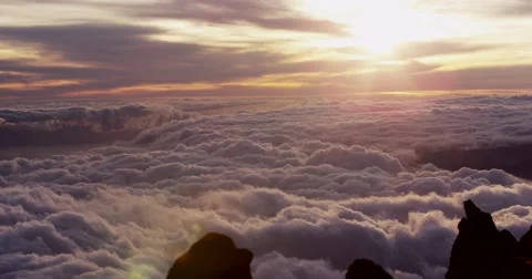 4K: Sunset Cloudscape Godly Like Background Plate Stock Footage 63384010