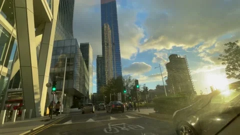 4K sunset on Marsh Wall roundable, Canary Wharf Stock Footage 221907384