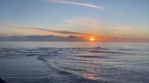 4K Sunset Ocean Horizon Alternative Angle Stock Footage 333304993