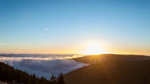 4K Sunset to the sea of clouds Stock Footage 119170907