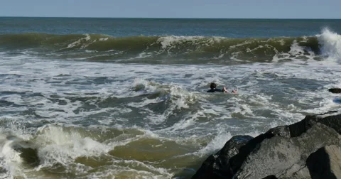 4K, Surfing, ocean, waves Vidéo 46690872