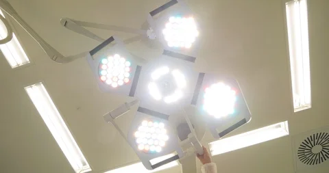 4K - Surgical lighting Видео 88035392