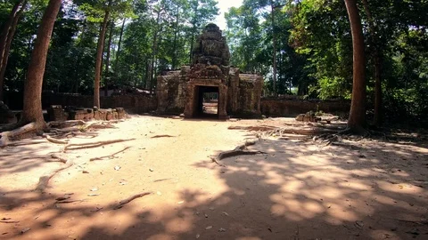 4K, Ta Som Eastern gopuram. Door of Temple ruins in Cambodia. Angkor wat-Dan Stock Footage 119058909