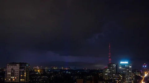 4K Thunderstorm With Lightning Strikes Above The City In Night Timelapse 库存影片 79486606