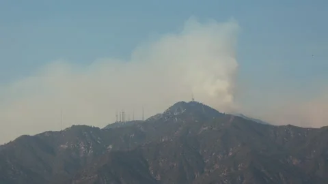 4K Time lapse of the 2020 Bobcat Wildfire smoke plume on Mount Wilson Stock Footage 139434283