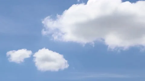 4k time lapse beautiful blue sky with clouds moving cloud cluster Stock-Footage 134103684