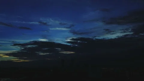 4K Time lapse beautiful fluffy storm cloudy blue sky 스톡 동영상 92229723