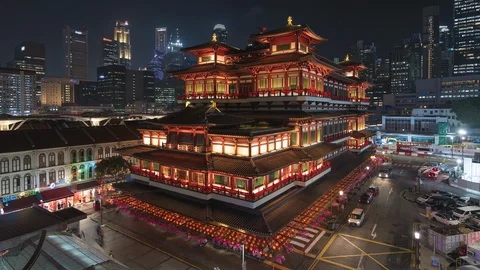 4K time lapse of Buddha Tooth Relic Temple at sunrise in China town, Singapore Video stock 123378295