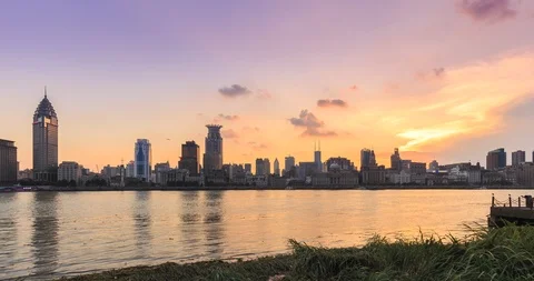 4K Time lapse of  The Bund at sunset in Shanghai China. Stock Footage 112105248
