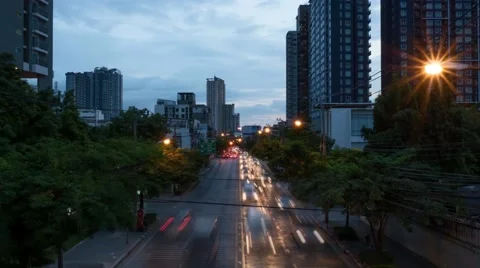 4K time lapse of busy commuter traffic, people coming home from work. Stock Footage 65808442