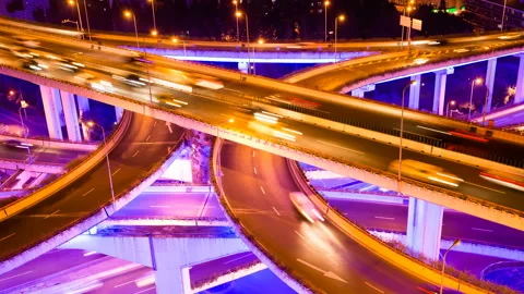 4K Time lapse - Car driving on an elevated road at night (zoom) Video stock 113812292