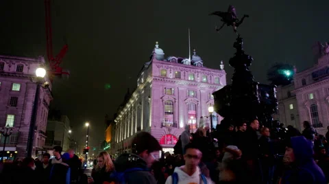 4k Time Lapse of crowd around Piccadilly Statue, London Vídeo Stock 60258512