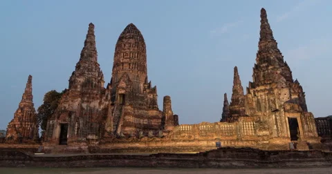 4K Time lapse Day to night the temple of Wat Chai Watthanaram in Ayutthaya 스톡 동영상 64025504