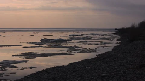 4k Time-lapse evening Ice drift on the river. In the spring the ice floats 스톡 동영상 62493886