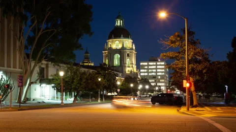 4K Time lapse of evening traffic light streaks by the Pasadena city hall Stock Footage 252297804