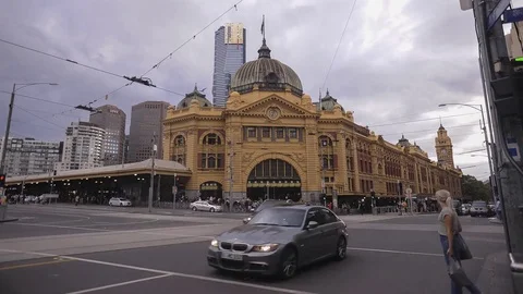 4K Time lapse of Flinders Street Railway Station. 库存影片 83011014
