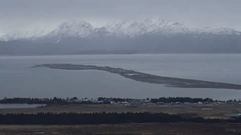 4K time lapse of the Homer spit in the Kachemak Bay on a rainy Alaskan day 스톡 동영상 242473726