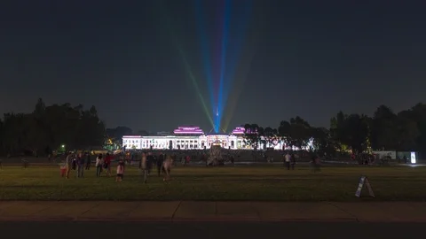 4K Time lapse light show in front of old Australian Parliament building Видео 108866593