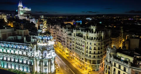 4K Time lapse of Madrid Skyline and the Edificio Metropolis, Madrid, Spain Stock Footage 39309348