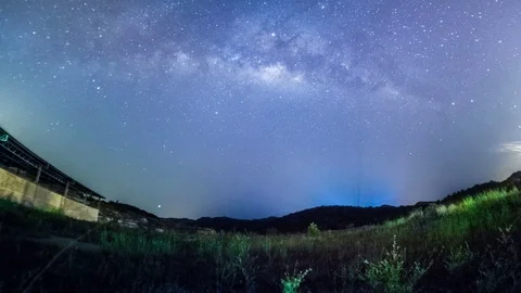 4K time lapse milky way rising during sunrise Stock-Footage 104740105