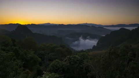 4K time-lapse of mountain range in Bang Cha Po Northern Thailand Stock Footage 143709192
