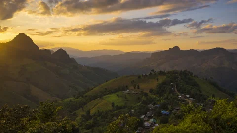 4K time-lapse of mountain range in Northern Thailand Stock Footage 143723098