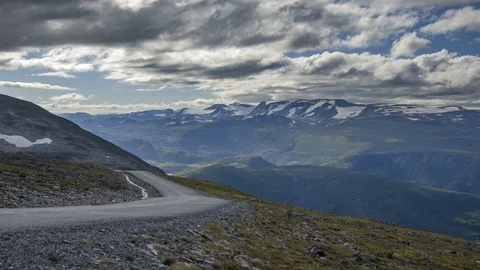 4K Time-lapse of Mountain Road to Galdhøpiggen in Rodane National Park, Norway. Vídeo Stock 101052965