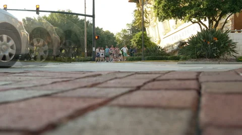 4K Time Lapse Pedestrian Foot Traffic Low Angle Orlando Florida Vídeo Stock 63620175