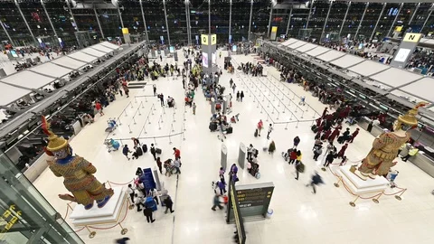 4K Time lapse of people and passenger waiting in the queue for checking Stock Footage 100008370