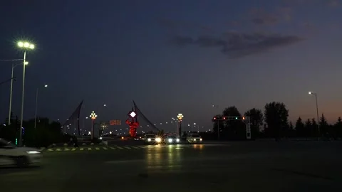 4K Time-lapse: Rainbow Bridge Lighting Up at Night with Traffic, China Video stock 327719357