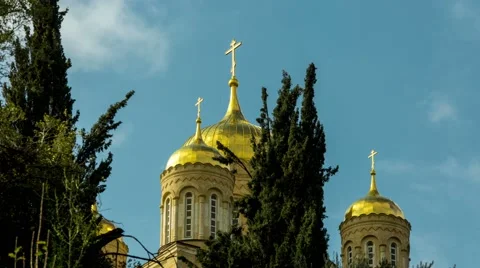 4K time lapse shooting of a Russian Orthodox cathedral church with golden onion Stock Footage 47329989