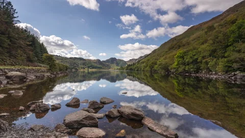 4K time lapse of summer clouds over Llyn Crafnant, Snowdonia, North Wales Stock Footage 161066992