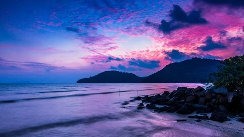 4K Time lapse of sunset with boat in Permatang Damar Laut, Penang Stock Footage 103986750
