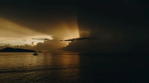 4K Time Lapse Sunset with rain cloud 스톡 동영상 118744005