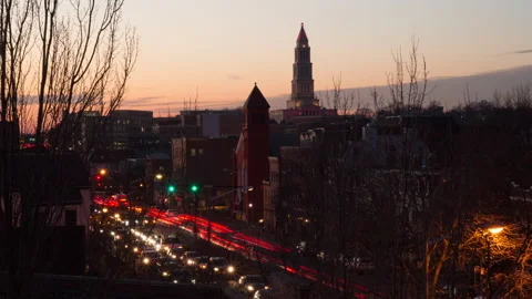 4K Time lapse of sunset traffic and the Washington Masonic Memorial in Virginia 스톡 동영상 167989038