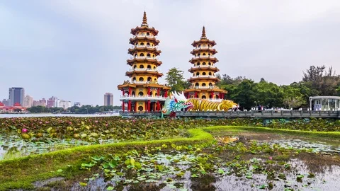 4k Time lapse of Tourists visiting Dragon and Tiger Pagodas in Kaohsiung,Taiwan Stock Footage 124196637