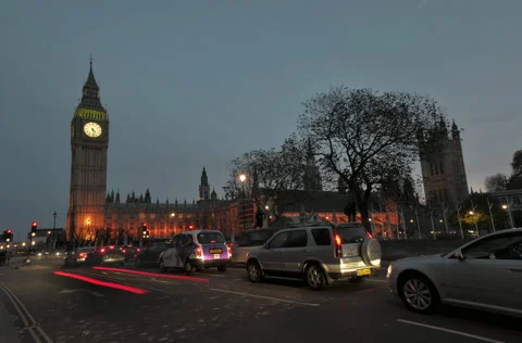 4k Time lapse of the traffic in front of the Big Ben and Westminster Abbey Vídeo Stock 53813270