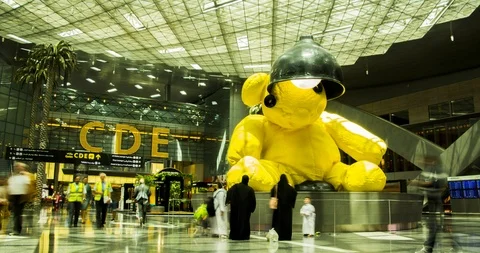 4K time lapse of travellers in Hamad international airport, Doha, Qatar Video stock 112054776